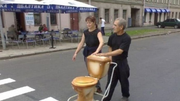 A ještě zajímavější design na trůně... A ještě zajímavější design na trůně...