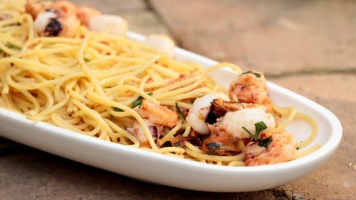 Špagety fruti di mare Špagety fruti di mare