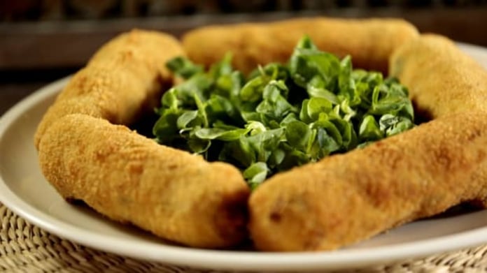 Telecí krokety s polníčkovým salátem Telecí krokety s polníčkovým salátem