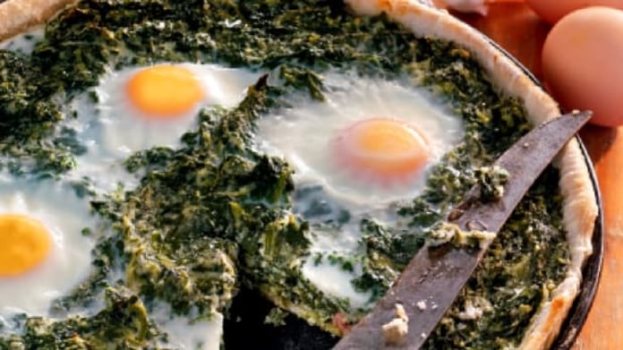 Špenátový quiche se šunkou a vejci Špenátový quiche se šunkou a vejci