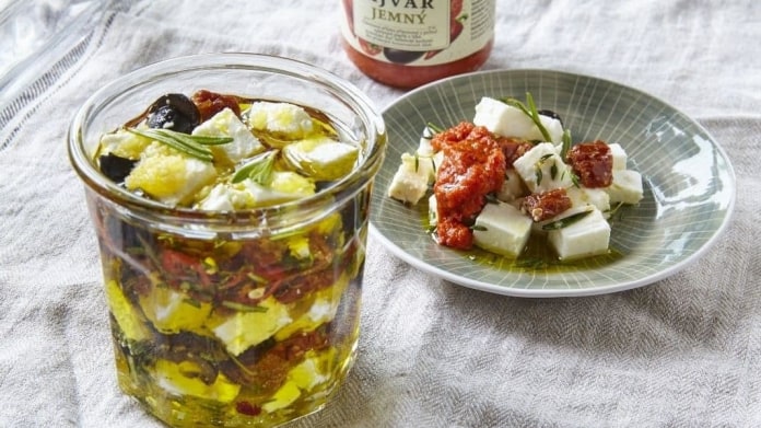 Marinovaná feta na řecký způsob Marinovaná feta na řecký způsob
