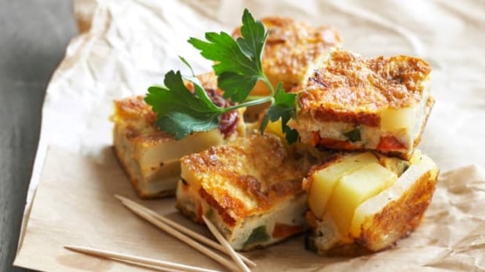 Tortilla s chorizem a paprikou Tortilla s chorizem a paprikou