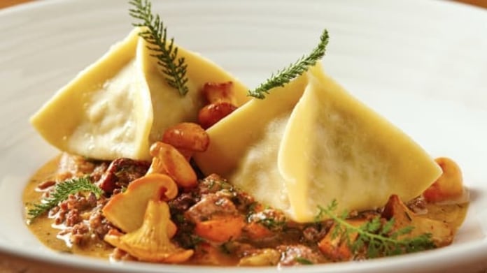Ravioly plněné liškami s telecím ragú Ravioly plněné liškami s telecím ragú