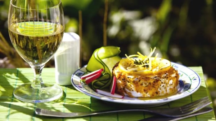 Grilovaný Hermelín s citrony a česnekem Grilovaný Hermelín s citrony a česnekem