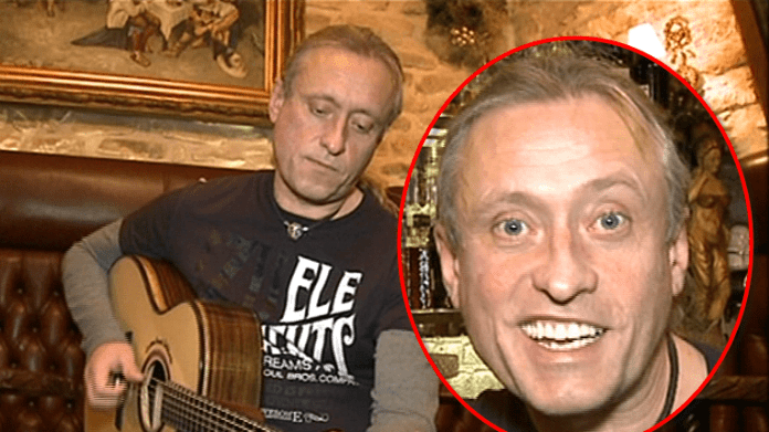 video VIP zprávy: Kamil Střihavka dostal novou kytaru. Byl z toho celý vedle! video VIP zprávy: Kamil Střihavka dostal novou kytaru. Byl z toho celý vedle!