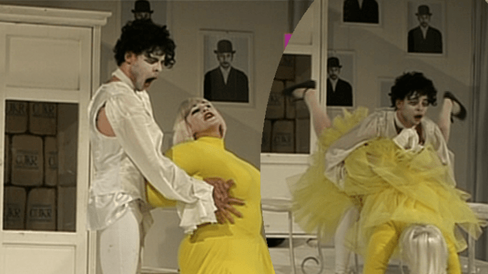 Video VIP zprávy: Vanda Hybnerová to na pódiu pěkně rozjíždí! Video VIP zprávy: Vanda Hybnerová to na pódiu pěkně rozjíždí!