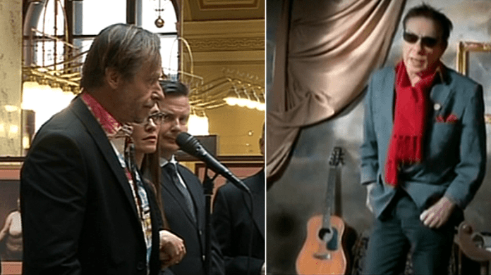 Video VIP zprávy: Jan Saudek napsal scénář k filmu, kde jeho samotného bude hrát Karel Roden Video VIP zprávy: Jan Saudek napsal scénář k filmu, kde jeho samotného bude hrát Karel Roden