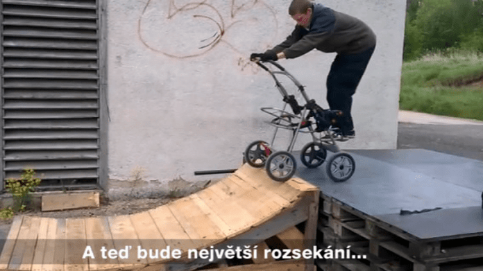 video Divácké zprávy: Hopla, jak tohle dopadne? video Divácké zprávy: Hopla, jak tohle dopadne?