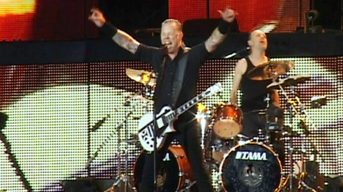 Video VIP zprávy: Legendární skupina Metallica bouřila Prahou Video VIP zprávy: Legendární skupina Metallica bouřila Prahou