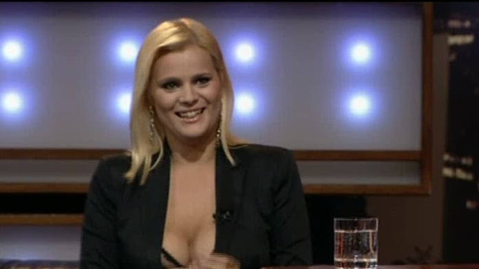 Video VIP zprávy: Ornella Štiková má pěkně proříznutou pusu. Podívejte se, co prohlásila o svém příteli Koktovi Video VIP zprávy: Ornella Štiková má pěkně proříznutou pusu. Podívejte se, co prohlásila o svém příteli Koktovi