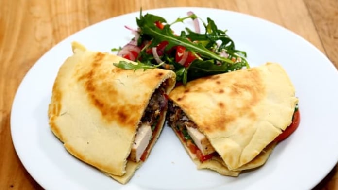 Piadina s kuřecím masem Piadina s kuřecím masem