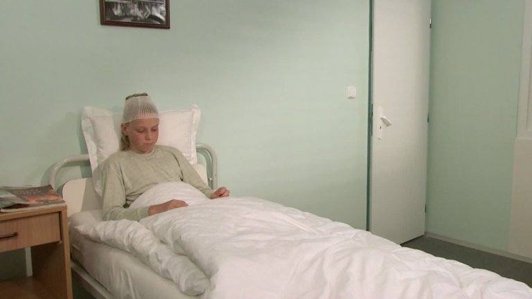 Velmi křehké vztahy IV (11) - Podivné shledání Velmi křehké vztahy IV (11) - Podivné shledání