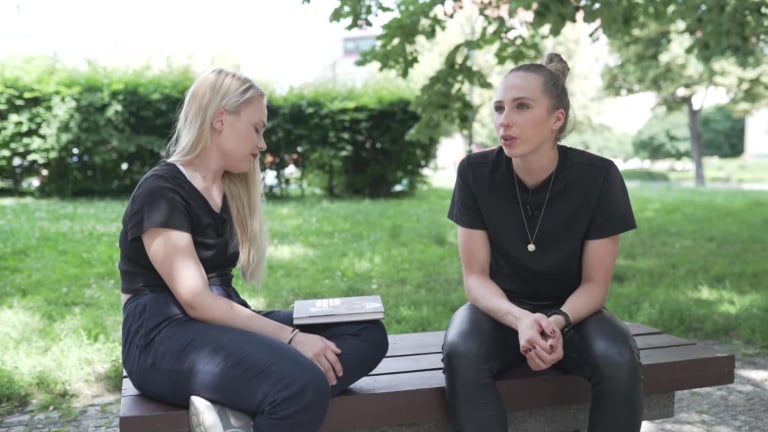 YouTube Talks - Rozhovor s Bárou Votíkovou YouTube Talks - Rozhovor s Bárou Votíkovou