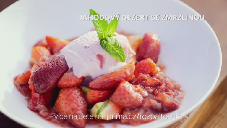 Jahodový dezert se zmrzlinou Jahodový dezert se zmrzlinou