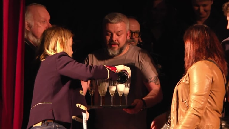 TOP STAR magazín 2019 (12): VIP Život - večírek- Spejbl - Hurvínek TOP STAR magazín 2019 (12): VIP Život - večírek- Spejbl - Hurvínek