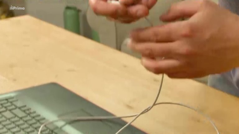 Krejzovi (31): Kabel - kroucenka Krejzovi (31): Kabel - kroucenka