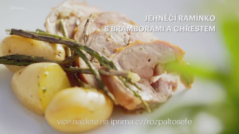 Jehněčí ramínko s bramborami a chřestem Jehněčí ramínko s bramborami a chřestem