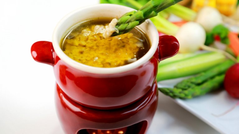 Bagna cauda (Teplá lázeň) Bagna cauda (Teplá lázeň)