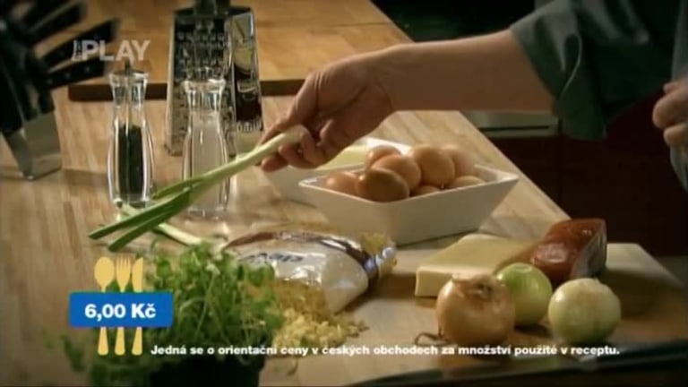 Fleky s uzeným bokem a čerstvou majoránkou Fleky s uzeným bokem a čerstvou majoránkou