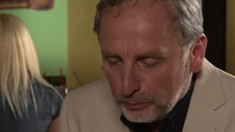 Velmi křehké vztahy IV (15) - Srdce na dlani Velmi křehké vztahy IV (15) - Srdce na dlani