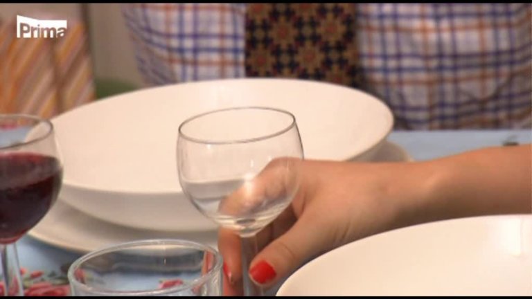 Cvrček lepší než salát - Prostřeno! Cvrček lepší než salát - Prostřeno!