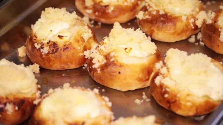 EXTRA: Recept na slavné Choltické koláčky EXTRA: Recept na slavné Choltické koláčky