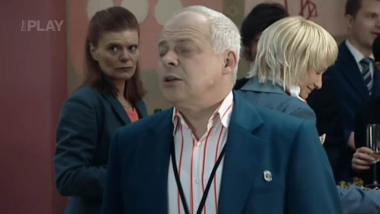 Letiště (42) - Kdo s koho Letiště (42) - Kdo s koho