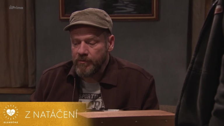 Slunečná: Nepovedené klapky (Tom a gramofon 1) Slunečná: Nepovedené klapky (Tom a gramofon 1)