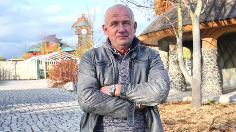 Jiří Antoš - Milionář mezi námi Jiří Antoš - Milionář mezi námi