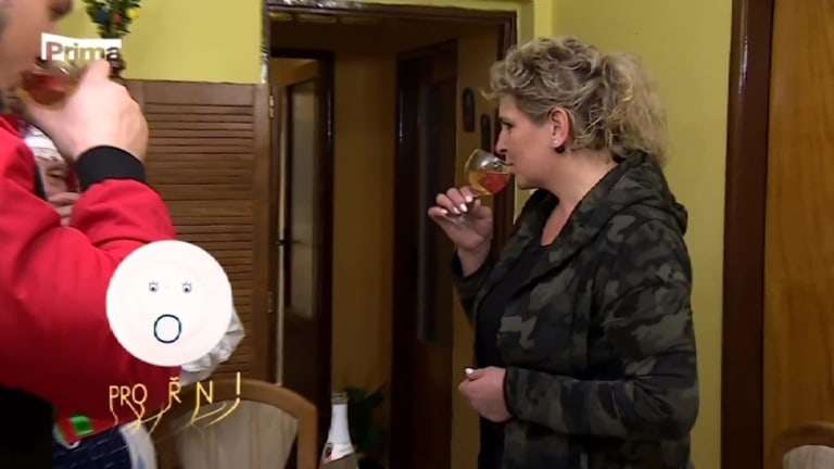 Prostřeno! XIX (61): Někdo chybí Prostřeno! XIX (61): Někdo chybí