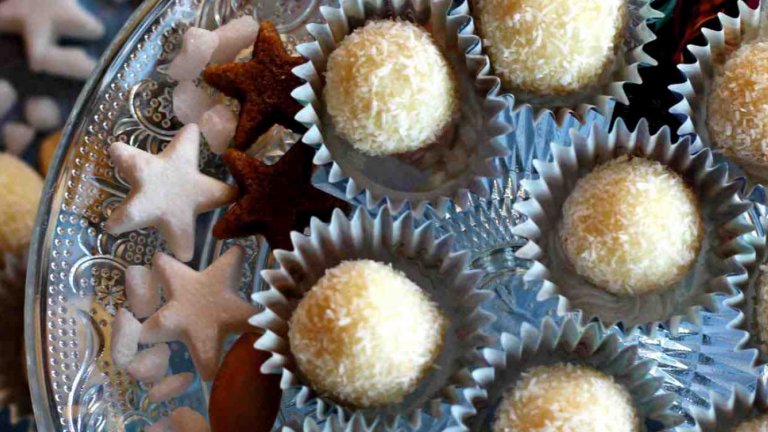 Kokosové kuličky Rafaelo – jednoduchý recept ze salka