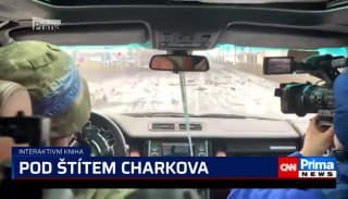 Reportérka CNN Prima NEWS Darja Stomatová a kameraman Ján Schürger vydávají knihu Pod štítem Charkova