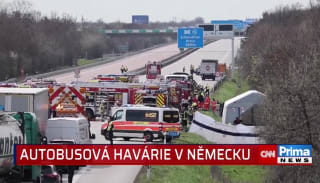 Hrozivá nehoda autobusu v Německu