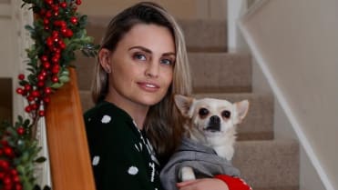 Carla Bellucci má zajímavý přístup k Vánocům a rodičovským lekcím Carla Bellucci má zajímavý přístup k Vánocům a rodičovským lekcím
