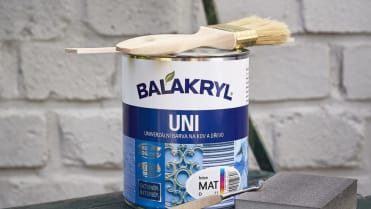 Budete potřebovat smirkový papír a klasický Balakryl Budete potřebovat smirkový papír a klasický Balakryl