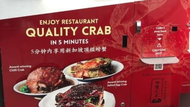Automat na krabí pochoutky v Singapuru. Automat na krabí pochoutky v Singapuru.