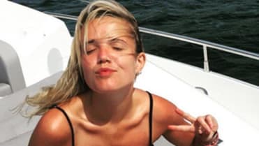 Svůj půvab zdědila evidentně po matce. Svůj půvab zdědila evidentně po matce.