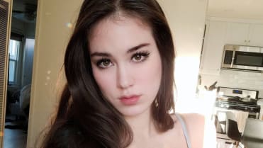 Krásná indiefoxx ráda provokuje své fanoušky Krásná indiefoxx ráda provokuje své fanoušky