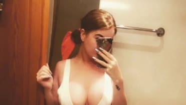 Nejmladší výherkyni loterie Jane Parker se nedaří najít chlapa Nejmladší výherkyni loterie Jane Parker se nedaří najít chlapa