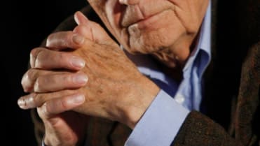Zemřel režisér Václav Vorlíček. Zemřel režisér Václav Vorlíček.