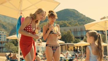 Tatiana Vilhelmová a Petra Hřebíčková. Tatiana Vilhelmová a Petra Hřebíčková.