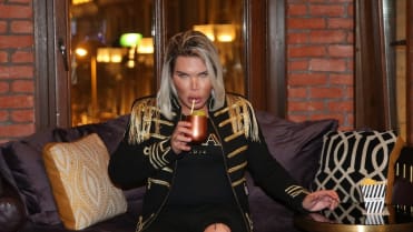 Rodrigo Alves nechce žít pouze jako jedno pohlaví. Rodrigo Alves nechce žít pouze jako jedno pohlaví.