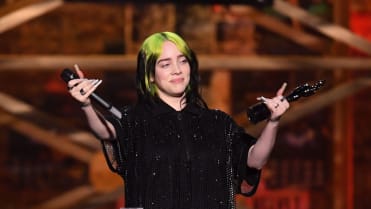 Billie Eilish (18) Billie Eilish (18)