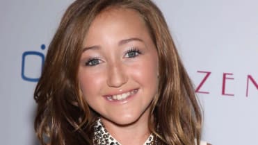 Noah Cyrus (21) Noah Cyrus (21)