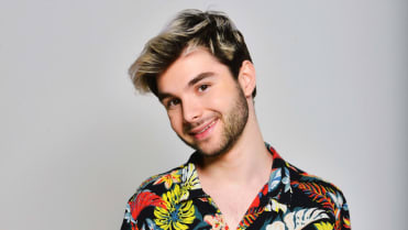 Tiktoker a youtuber Adam Kajumi. Tiktoker a youtuber Adam Kajumi.