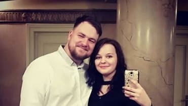 Dítě čeká se svým fešným přítelem Honzou. Dítě čeká se svým fešným přítelem Honzou.