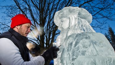 Ledové sochy ve Špindlerově mlýně - Obrázek 5 Ledové sochy ve Špindlerově mlýně - Obrázek 5