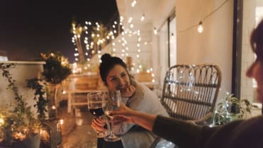 Světelné řetězy zútulní terasu i balkon Světelné řetězy zútulní terasu i balkon