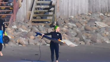 Billie Eilish (18) Billie Eilish (18)