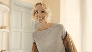 Petra Hřebíčková ve filmu Příliš osobní známost Petra Hřebíčková ve filmu Příliš osobní známost